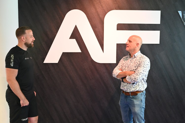 Swen en Joep in gesprek bij een ANytime vesting